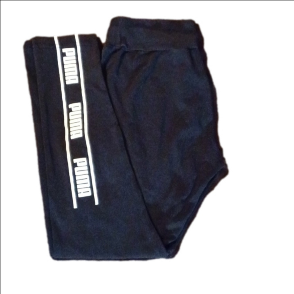PUMA, GIRLS DANCE,GYM, WORKOUT, LEGGINGS, SIZE M. BLACK AND WHITE.